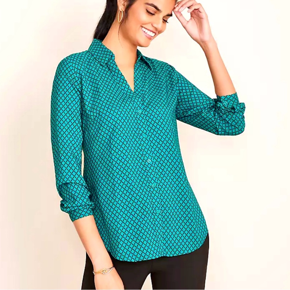 NWT! Ann Taylor Silky Diamond Grid Essential Blouse in Emerald Green Size S